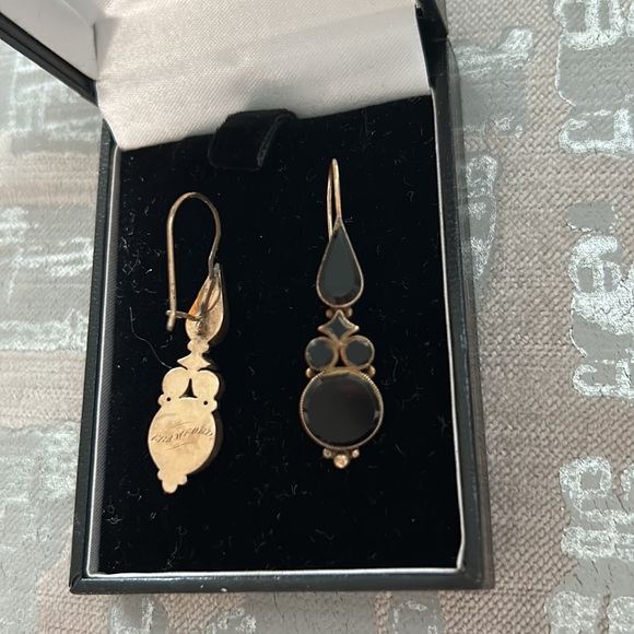 Vintage Black Onyx Earrings - Picture 3 of 4